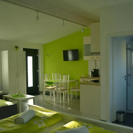 Am Seewald Меккенбойрен