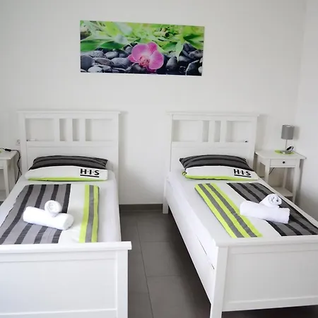 Апартаменты Am Seewald Меккенбойрен